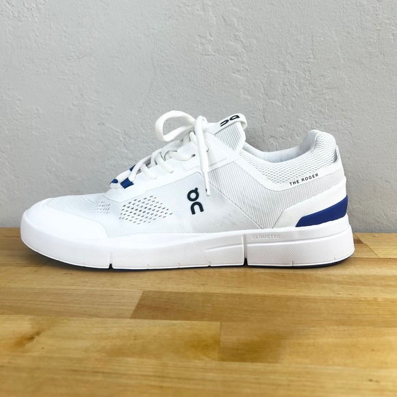 On The Roger Spin White Tennis Shoes Sneakers Lace Up Women's Size 10 - Picture 1 of 13